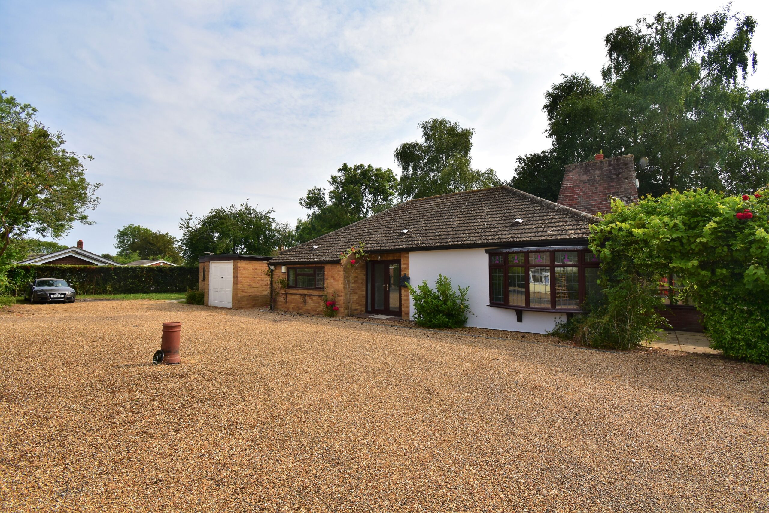 Meadow Way, East Carleton, NR14 8HZ